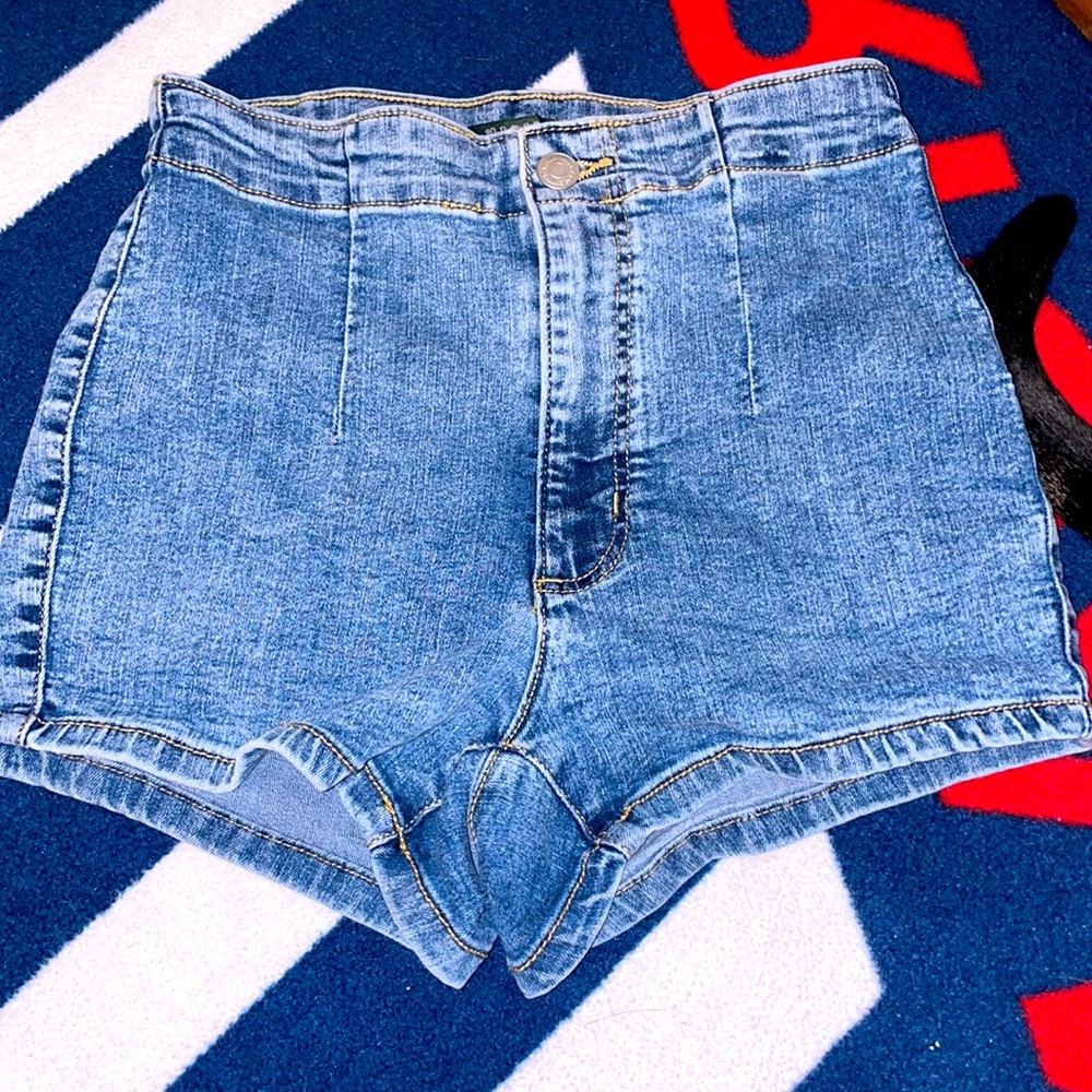 Wild fable shorts from target. Only worn once. 79% cotton. Very good condition.